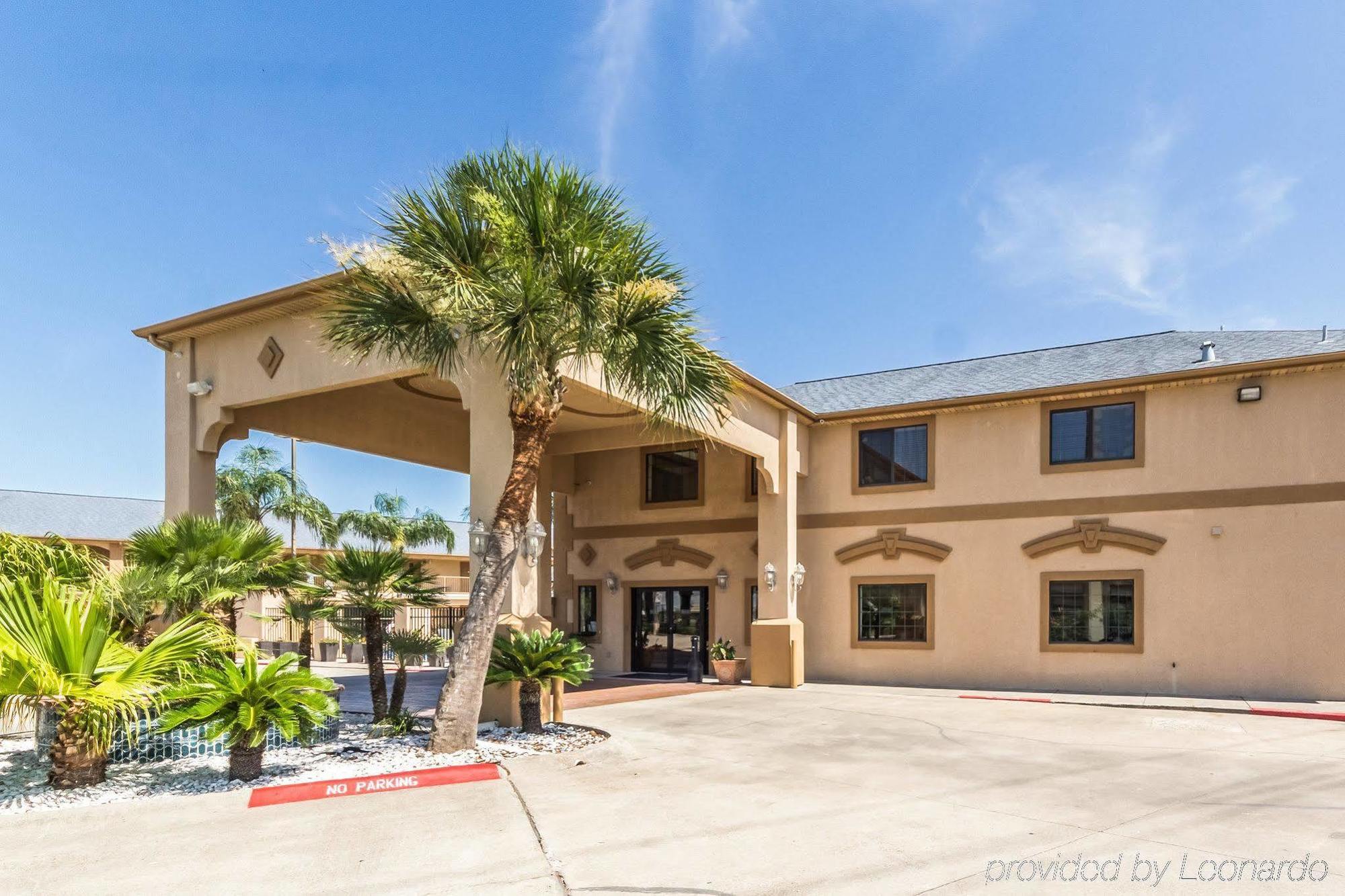 Econo Lodge Inn & Suites Corpus Christi Exterior photo
